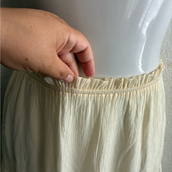 Windsor Cream Front Slit Tiered Maxi Skirt S - Picture 7 of 11